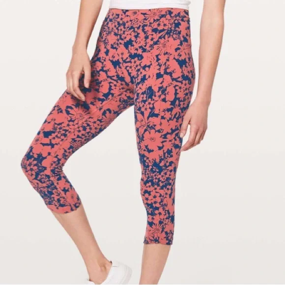 Lululemon All You Do Crop - Picture 2 of 11